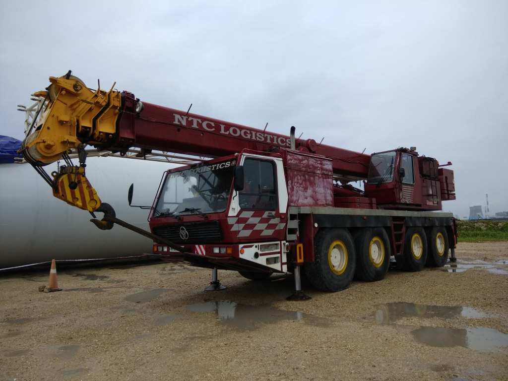 crane image